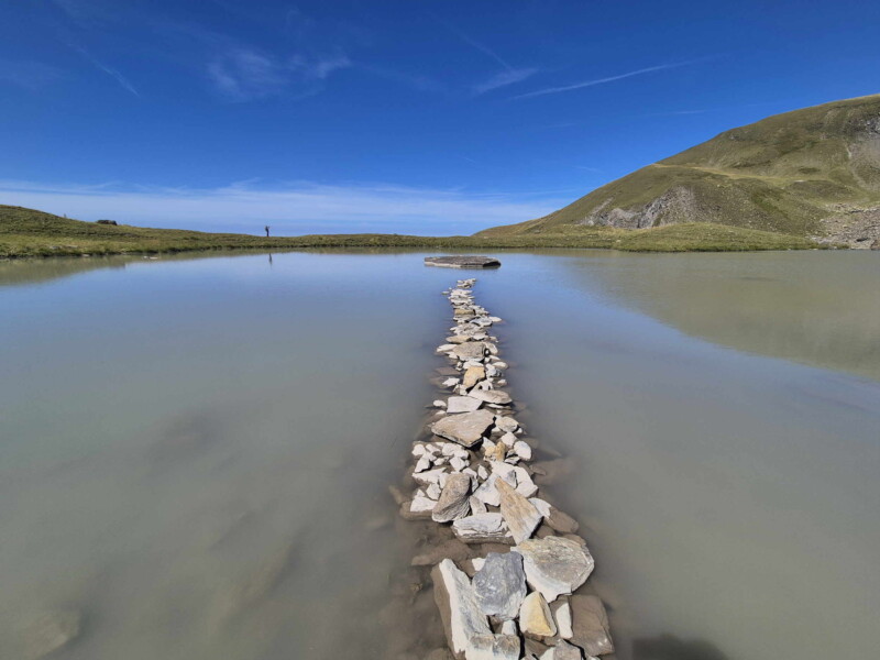 Côté Ouest. Lac de Soi, Val-d'Illiez, Bas-Valais.