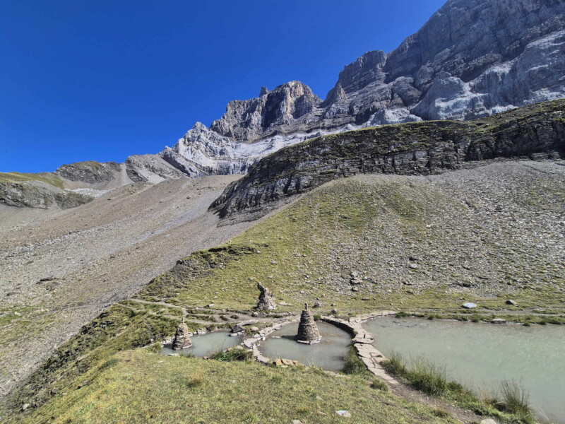 Côté Est. Lac de Soi, Val-d'Illiez, Bas-Valais.