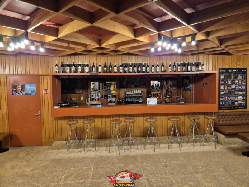Le bar du Foyer.