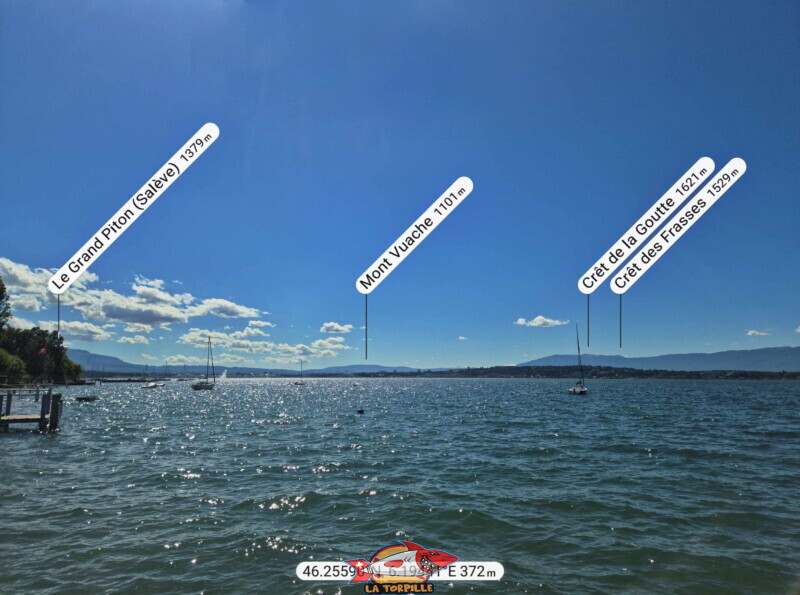 La vue depuis la plage du Port-Bleu en direction du sud-ouest. Le Salève et la rade de Genève. Plage du Port-Bleu - Collonge-Bellerive La vue depuis la plage du Port-Bleu en direction du sud-ouest. Le Salève et la rade de Genève. Plage du Port-Bleu - Collonge-Bellerive
