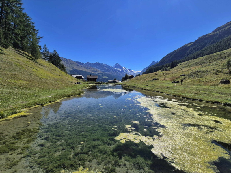 Côté Ouest. Gollié d'Arbey, val d'Hérens, Valais.