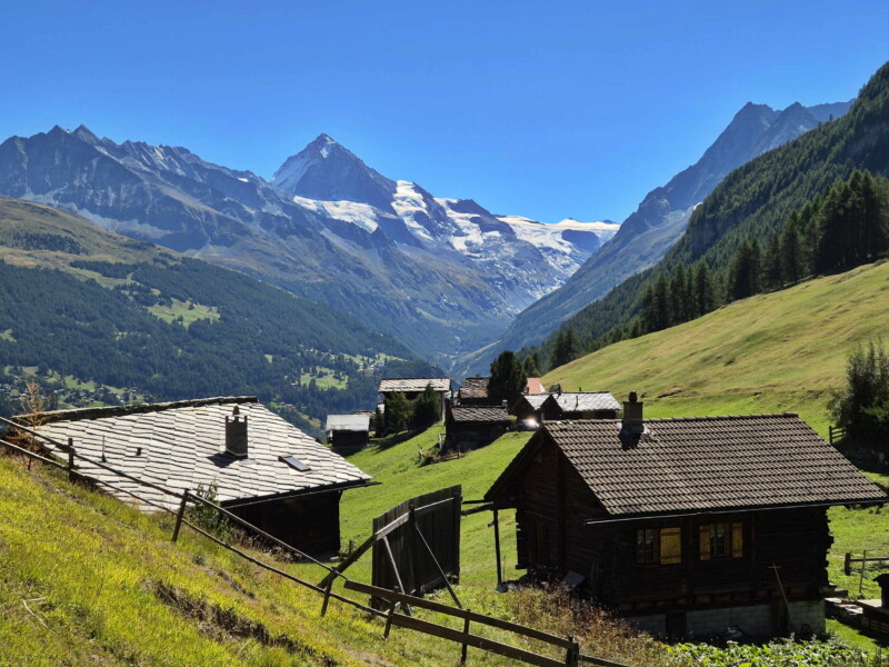 Côté Est. Gollié d'Arbey, val d'Hérens, Valais.