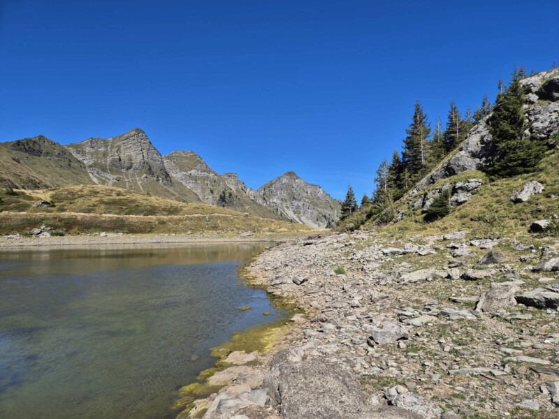 Photos depuis le côté est du lac de Chésery.