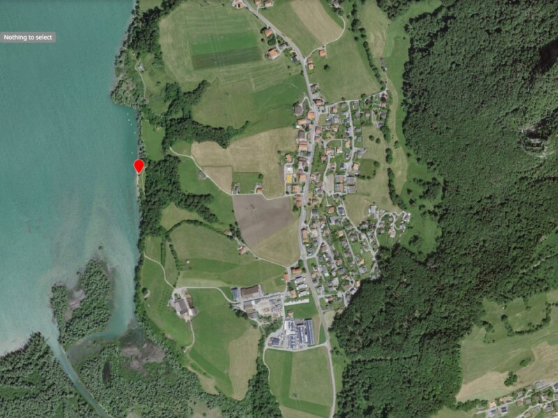 La position de la plage de Botterens au sud du lac de la Gruyère. La position de la plage de Botterens au sud du lac de la Gruyère.
