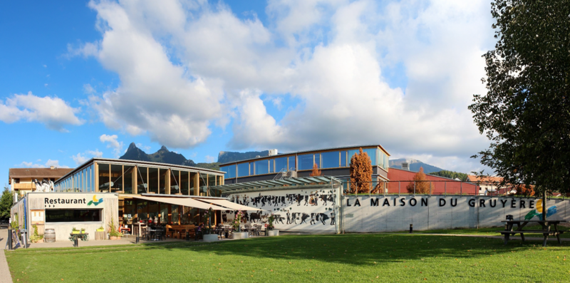 Une vue d'enseble de la Maison du Gruyère. Une vue d'enseble de la Maison du Gruyère.